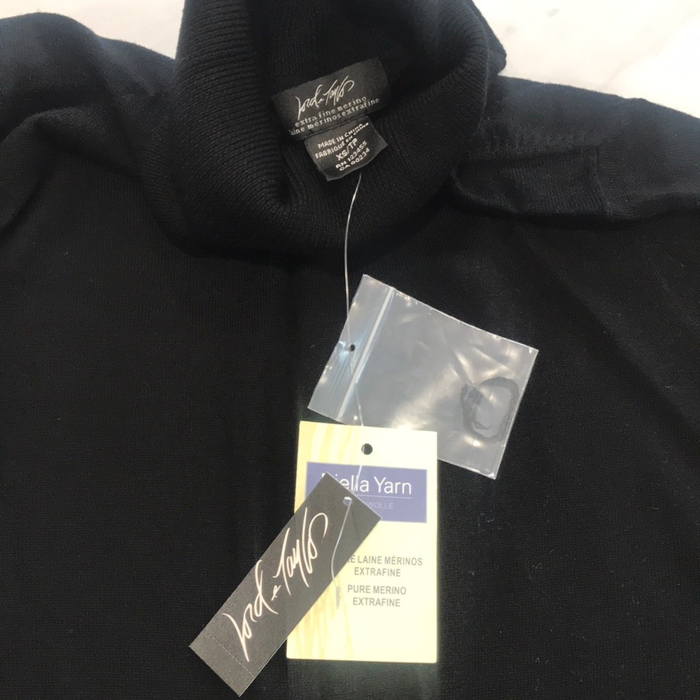 Lord & Taylor | Extra Fine Merino Wool Turtleneck | XS